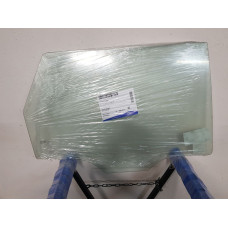 Стекло задней двери правое Kia Cee*d (16745000)
