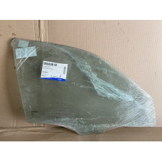 Стекло передней двери правое Mazda 626 (16518000)