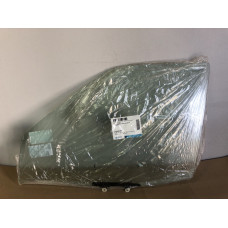Стекло передней двери левое Ford Maverick (24700200)
