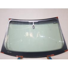 Лобовое стекло Audi A4 (1053000)